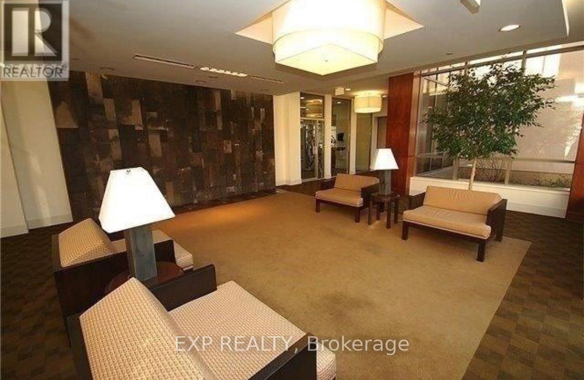 1229 - 3888 Duke Of York Boulevard, Mississauga, Ontario  L5B 4P5 - Photo 3 - W12813750