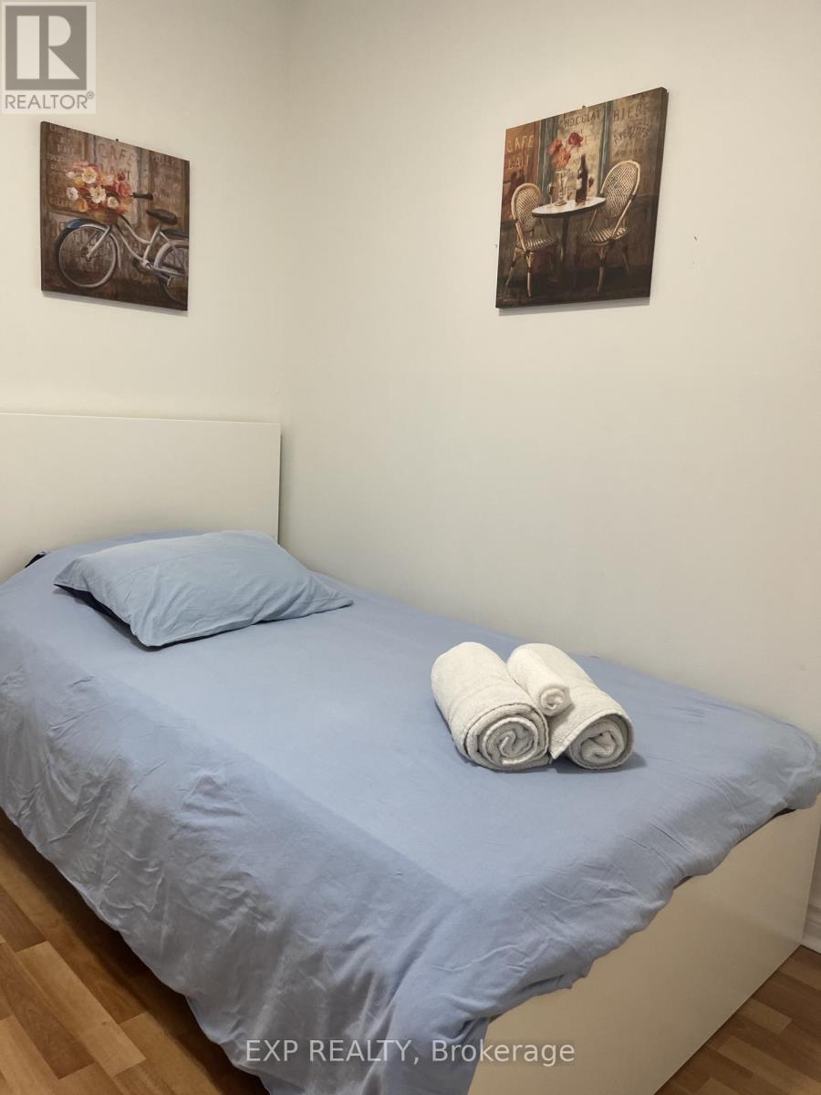 1229 - 3888 Duke Of York Boulevard, Mississauga, Ontario  L5B 4P5 - Photo 13 - W12813750