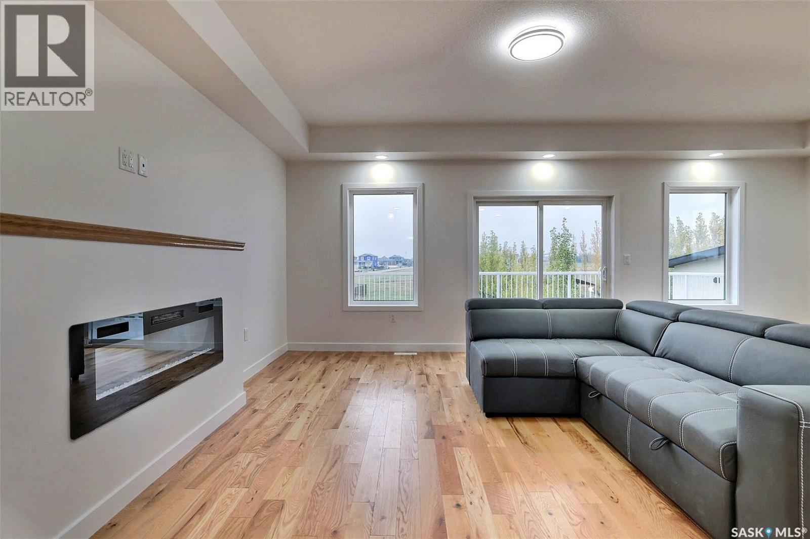 716 Emerald Park Road, Edenwold Rm No.158, Saskatchewan  S4L 0C4 - Photo 8 - SK028000