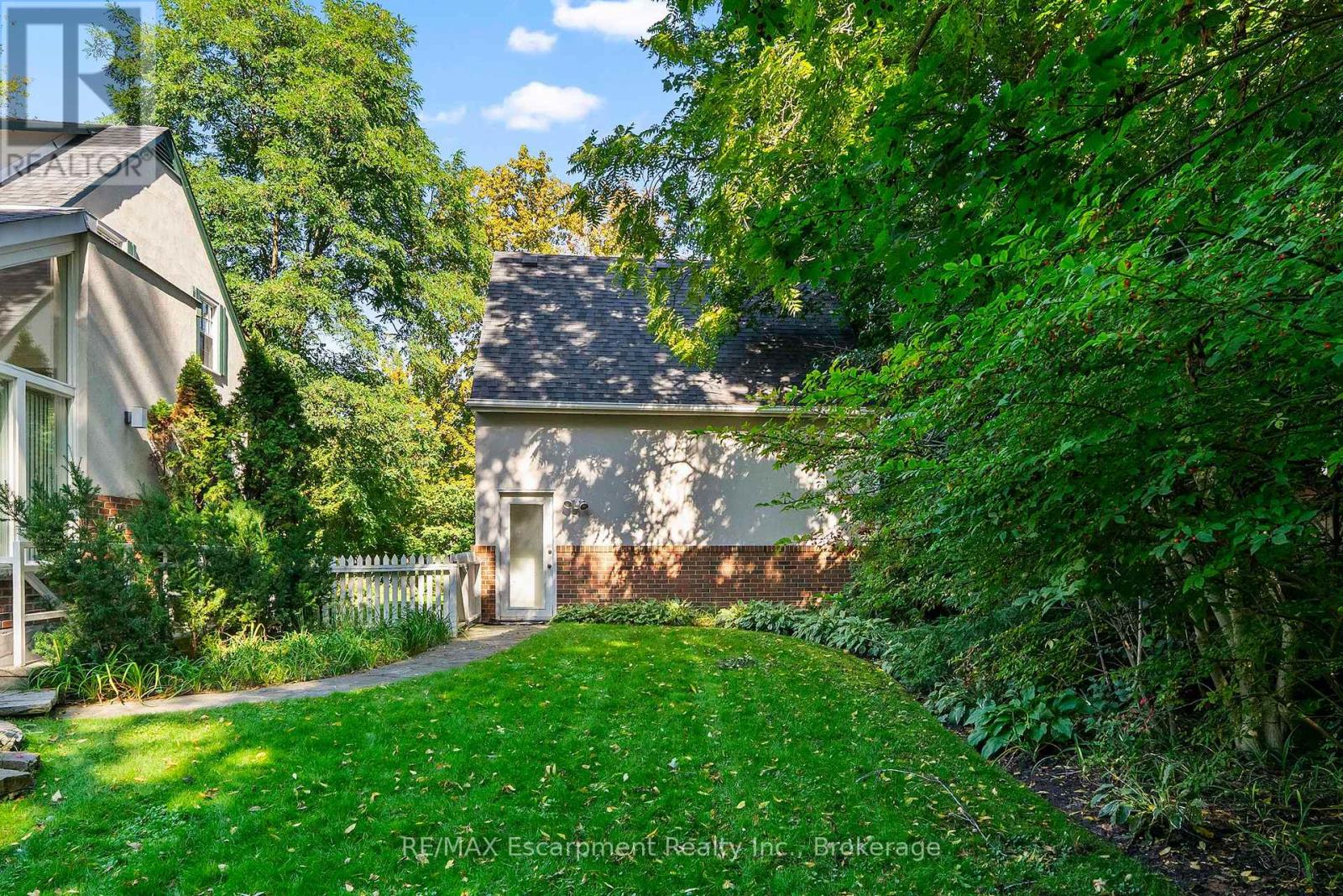 74 Howard Avenue, Oakville, Ontario  L6J 3Y5 - Photo 30 - W12812048