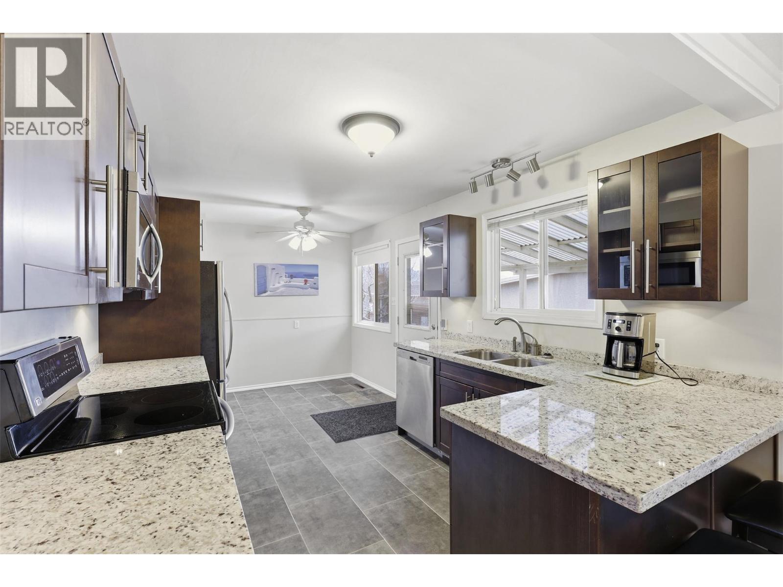 1119 Kemano Street, Kamloops, British Columbia  V2B 2T8 - Photo 14 - 10376456