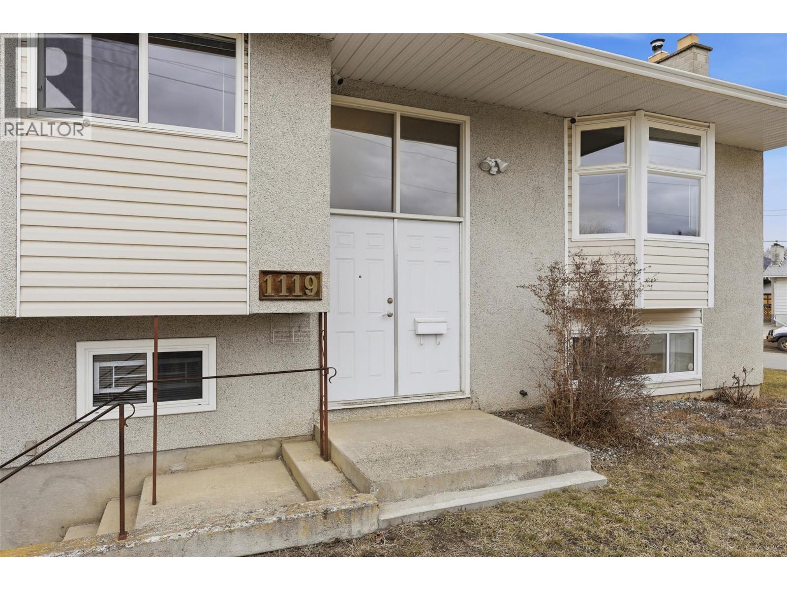 1119 Kemano Street, Kamloops, British Columbia  V2B 2T8 - Photo 6 - 10376456