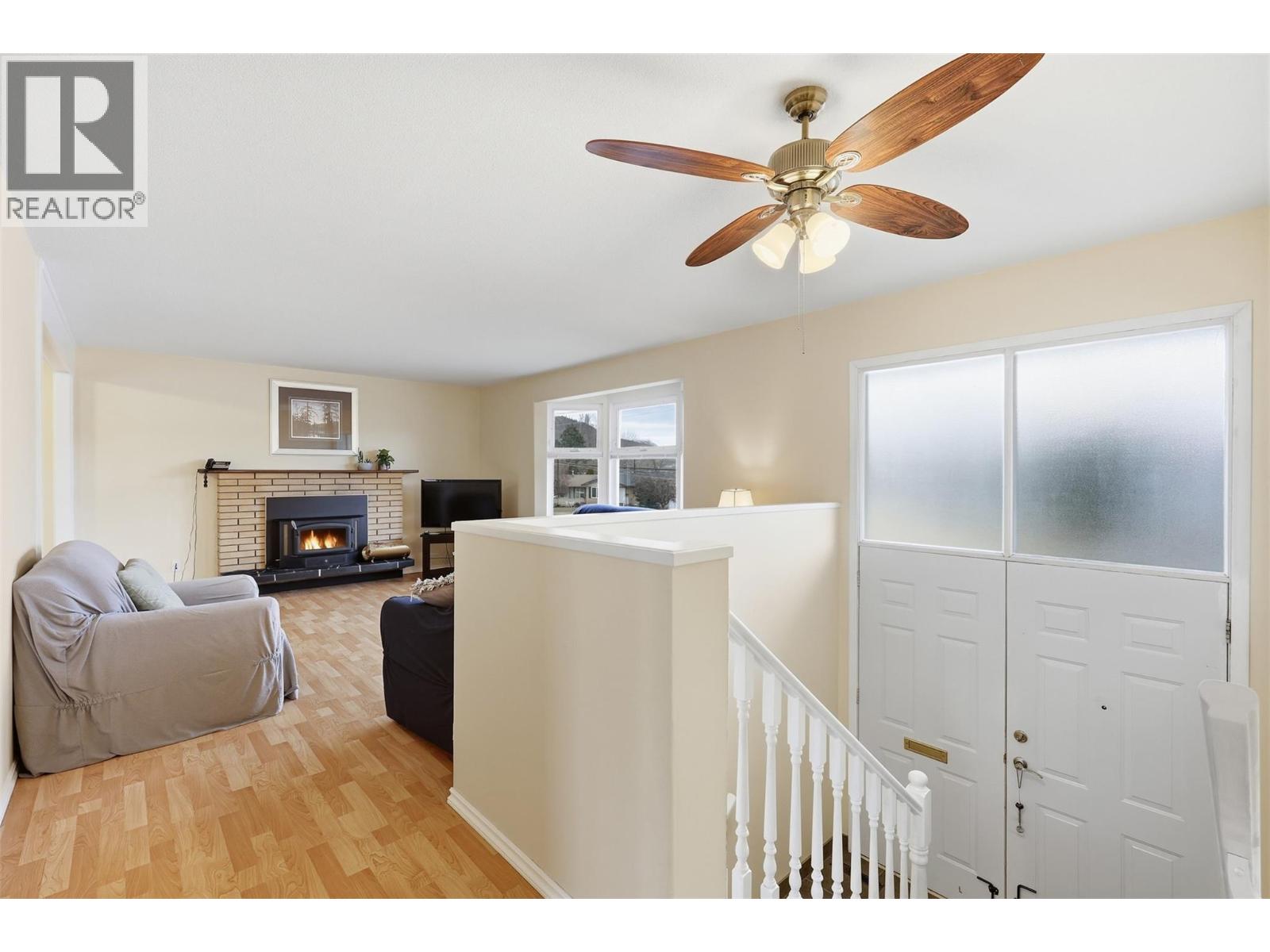 1119 Kemano Street, Kamloops, British Columbia  V2B 2T8 - Photo 8 - 10376456