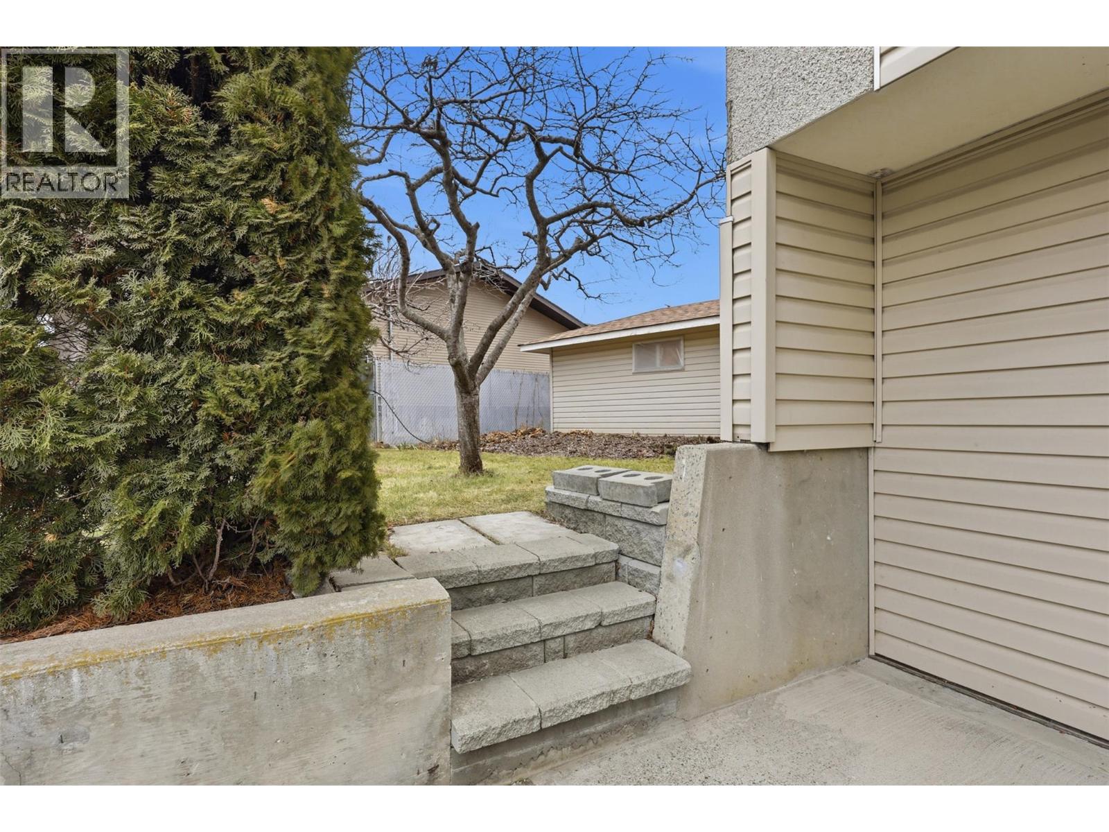 1119 Kemano Street, Kamloops, British Columbia  V2B 2T8 - Photo 48 - 10376456