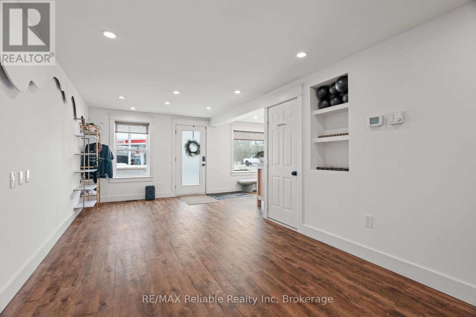 51 Ontario Street S, Lambton Shores (Grand Bend), Ontario  N0M 1T0 - Photo 13 - X12798932