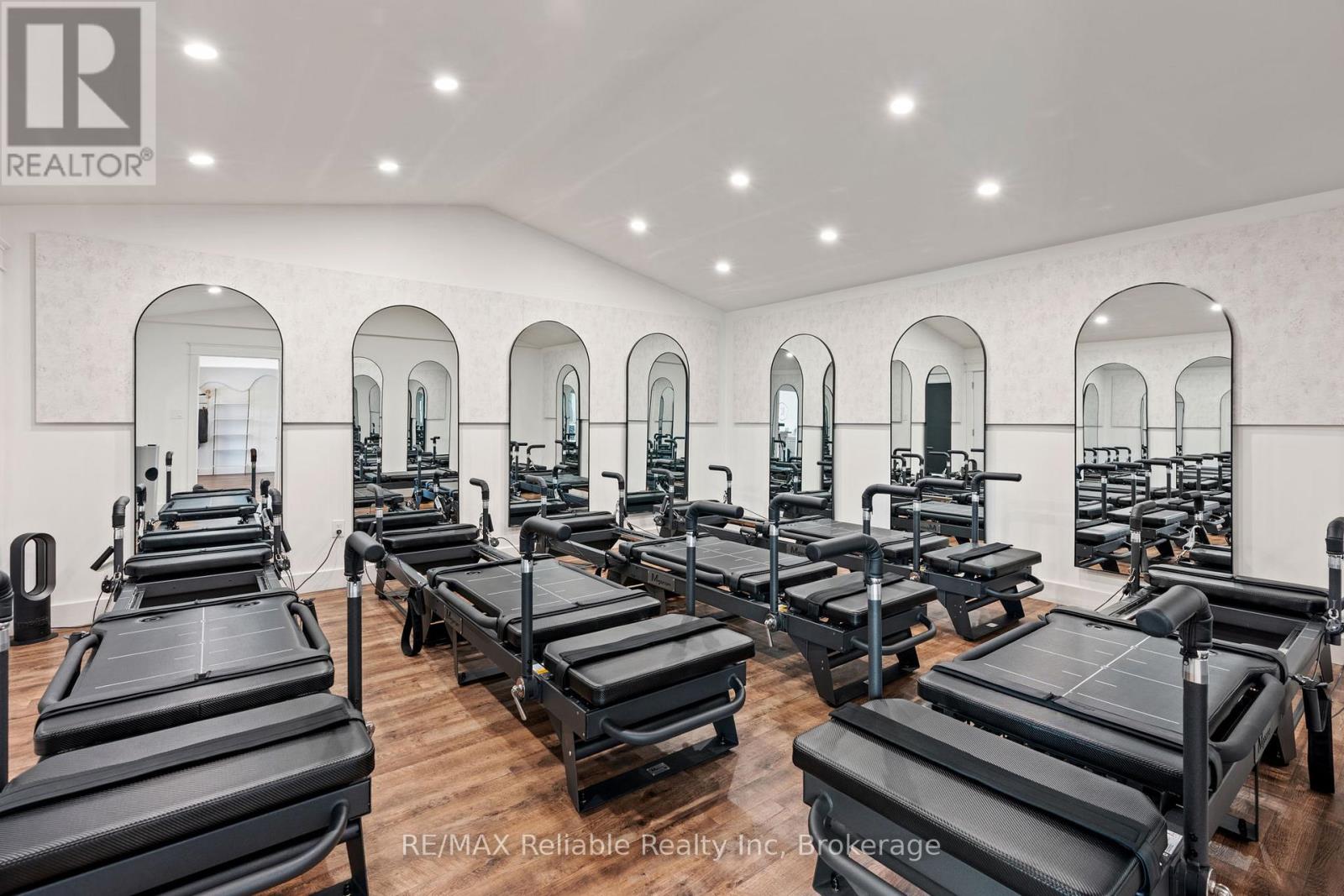 51 Ontario Street S, Lambton Shores (Grand Bend), Ontario  N0M 1T0 - Photo 17 - X12798932