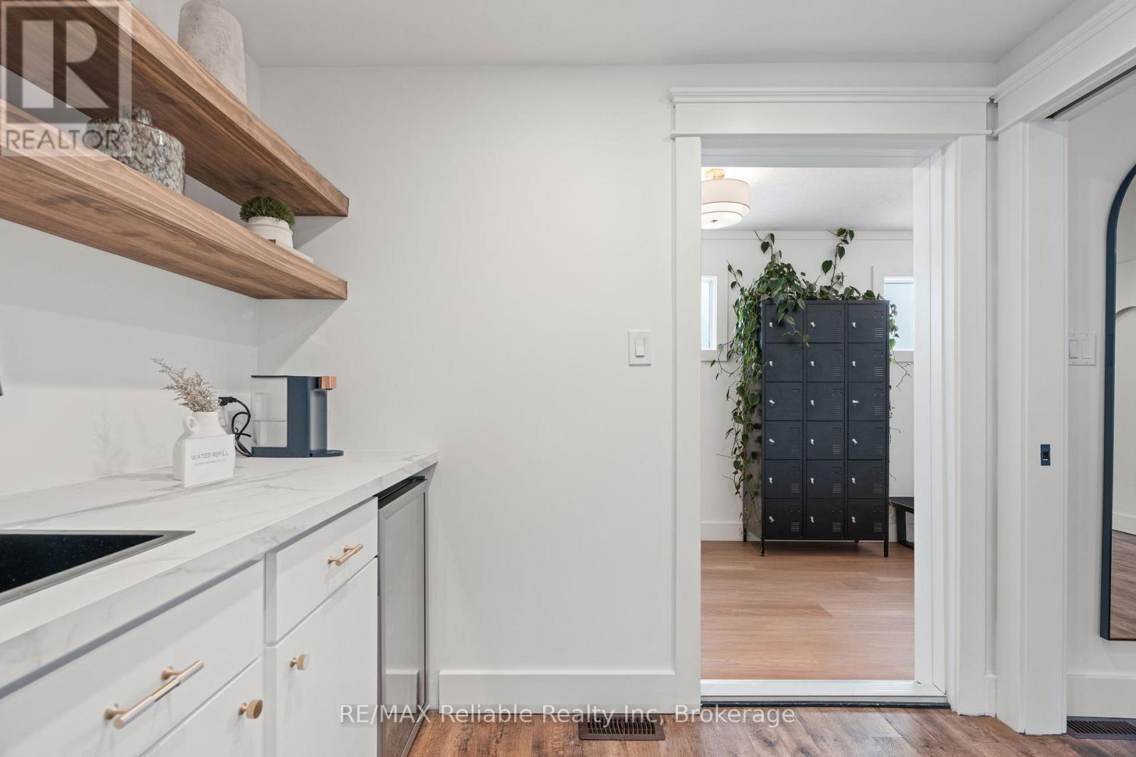 51 Ontario Street S, Lambton Shores (Grand Bend), Ontario  N0M 1T0 - Photo 23 - X12798932