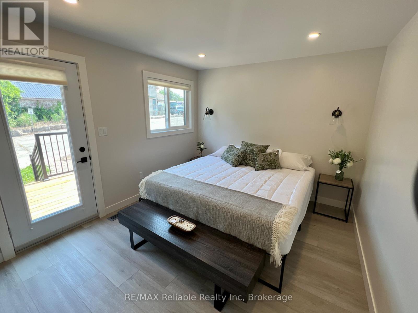 51 Ontario Street S, Lambton Shores (Grand Bend), Ontario  N0M 1T0 - Photo 38 - X12798932