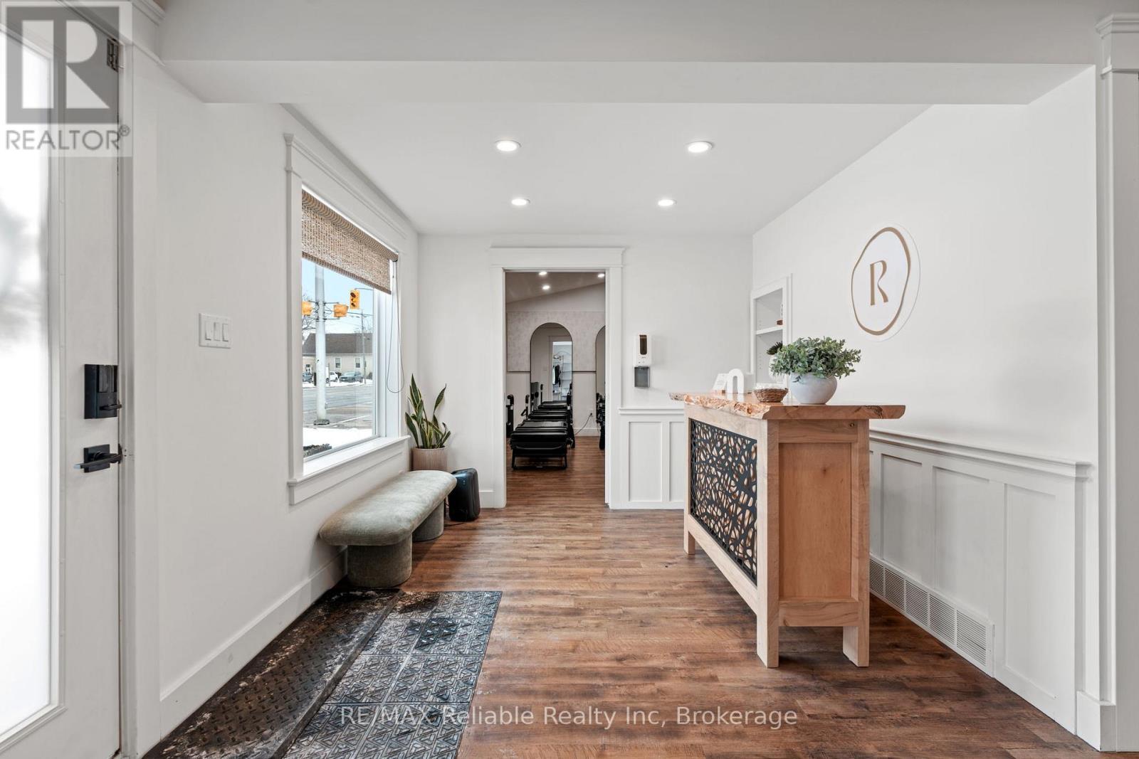 51 Ontario Street S, Lambton Shores (Grand Bend), Ontario  N0M 1T0 - Photo 8 - X12798932