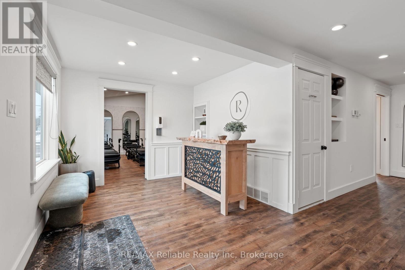 51 Ontario Street S, Lambton Shores (Grand Bend), Ontario  N0M 1T0 - Photo 7 - X12798932