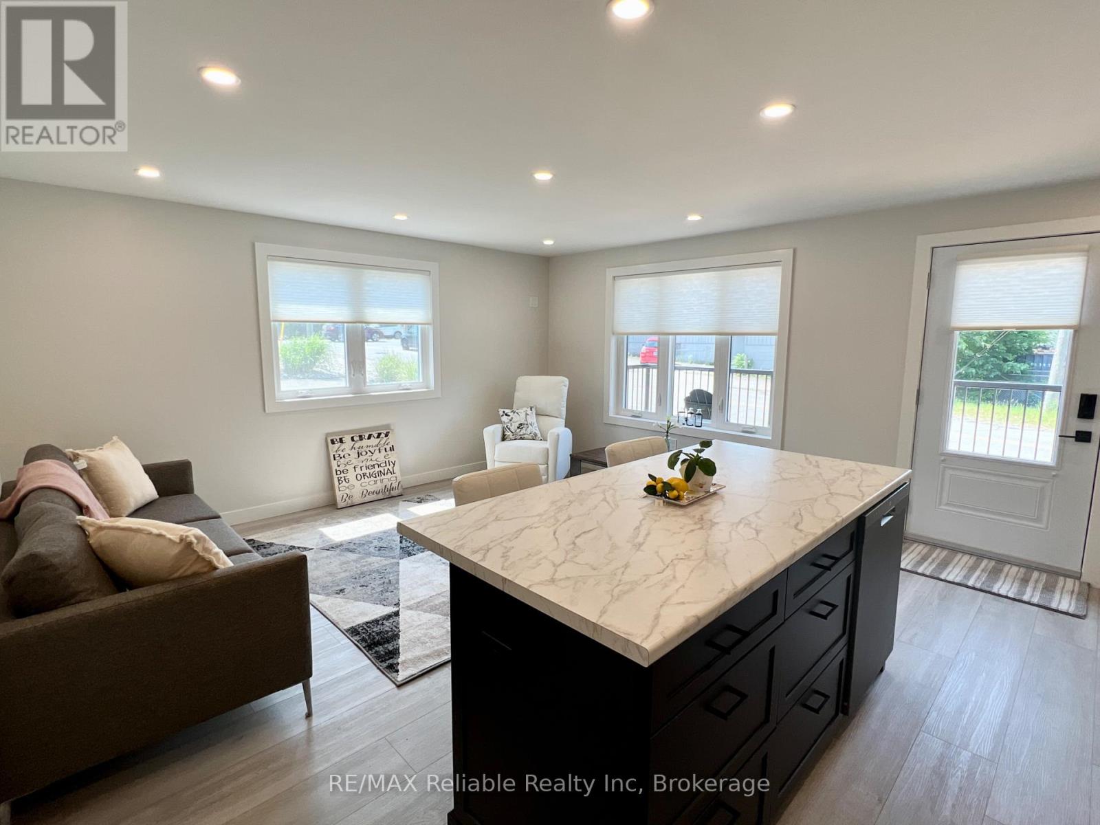 51 Ontario Street S, Lambton Shores (Grand Bend), Ontario  N0M 1T0 - Photo 37 - X12798932