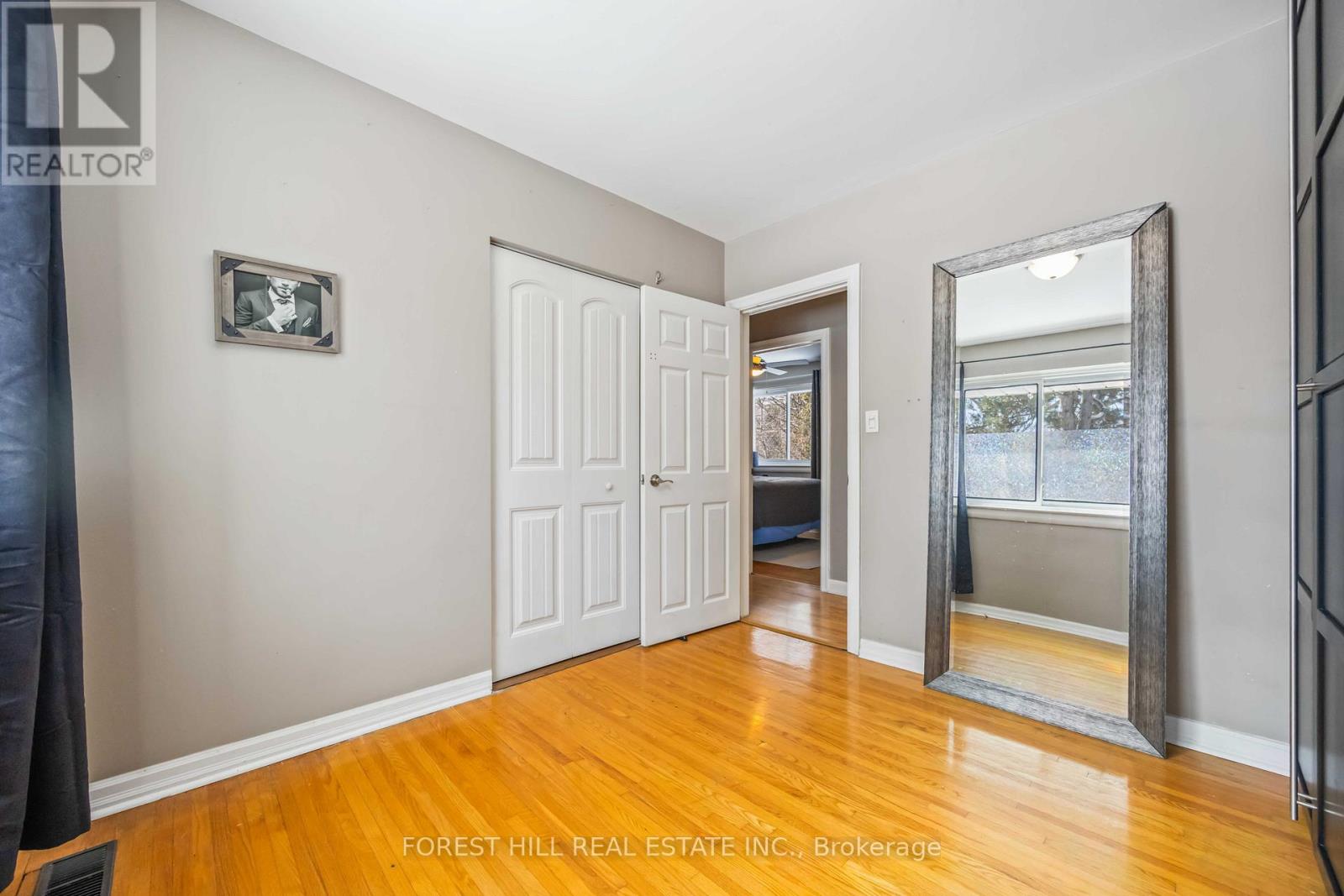 44 Addison Crescent, Toronto, Ontario  M3B 1K8 - Photo 13 - C12815688