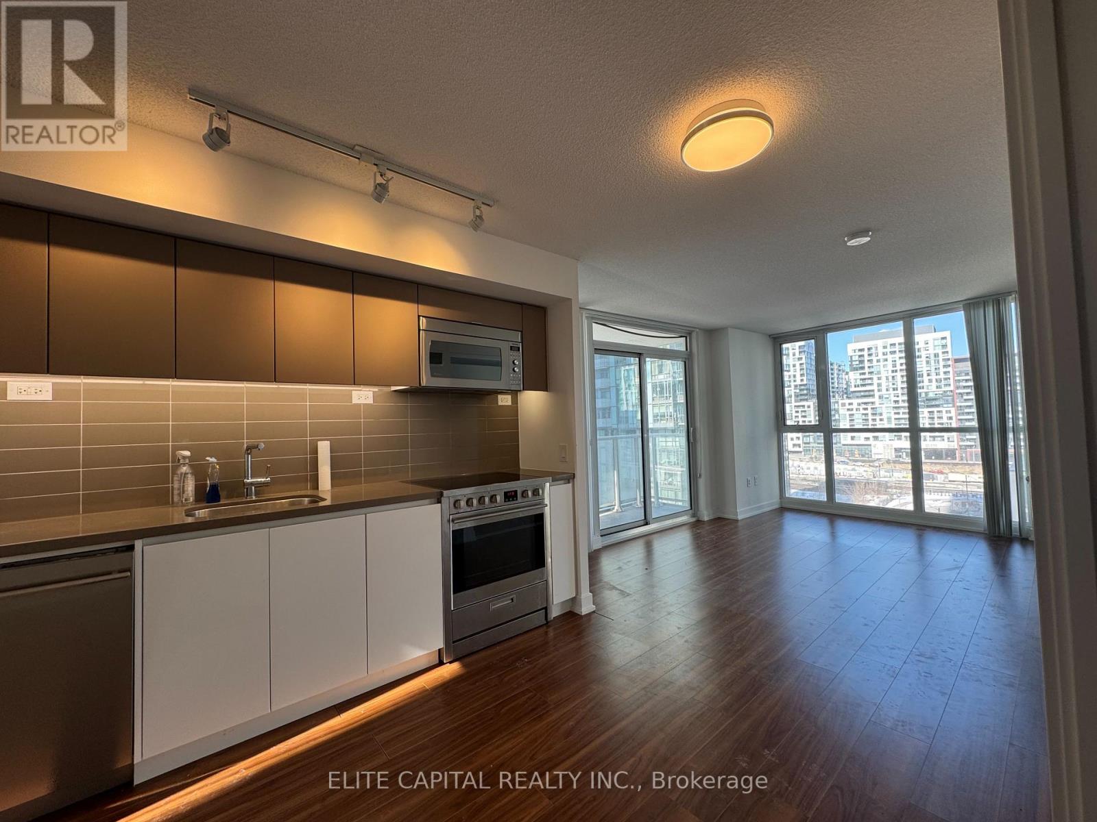 907 - 85 Queens Wharf Road, Toronto, Ontario  M5V 0J9 - Photo 4 - C12815698