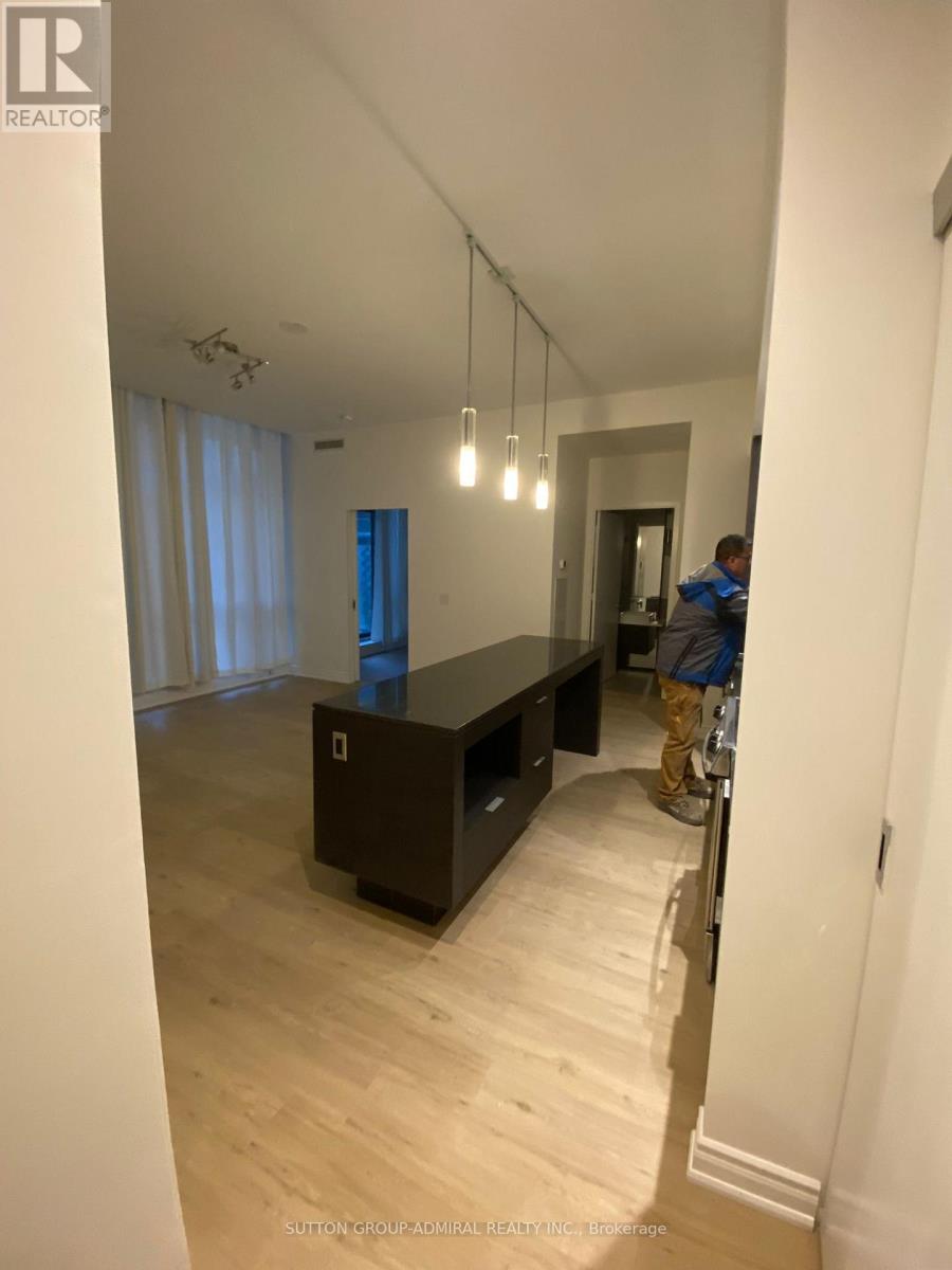 611 - 8 Charlotte Street, Toronto, Ontario  M5V 0K4 - Photo 13 - C12815714