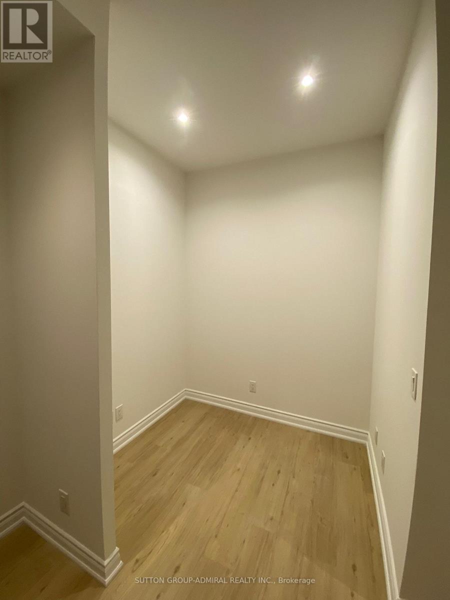 611 - 8 Charlotte Street, Toronto, Ontario  M5V 0K4 - Photo 14 - C12815714