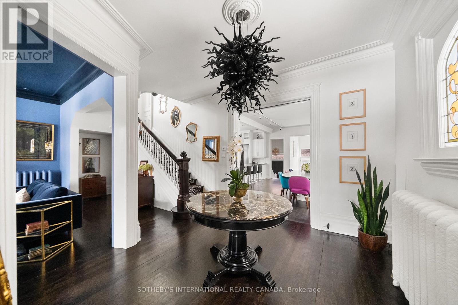 92 Woodlawn Avenue, Toronto, Ontario  M4V 1G7 - Photo 3 - C12795438