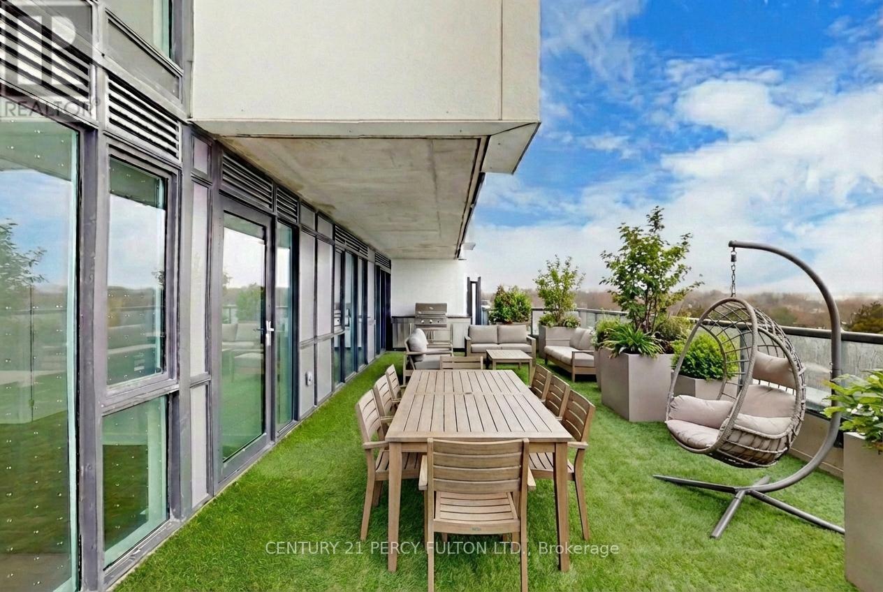 404 - 705 DAVIS DRIVE, Newmarket, Ontario