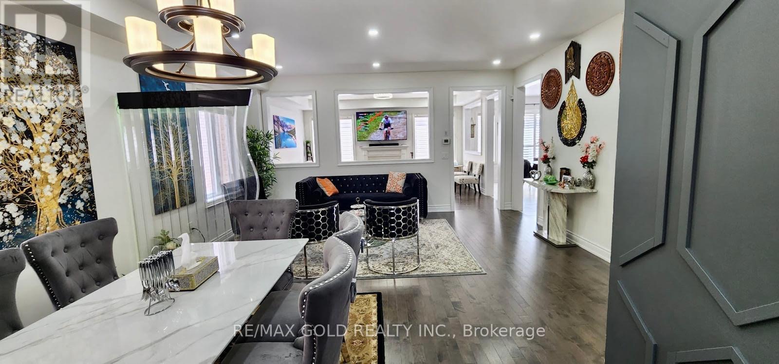 298 Etheridge Avenue, Milton, Ontario  L9E 1H7 - Photo 14 - W12814514