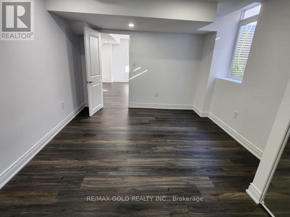 298 Etheridge Avenue, Milton, Ontario  L9E 1H7 - Photo 42 - W12814514