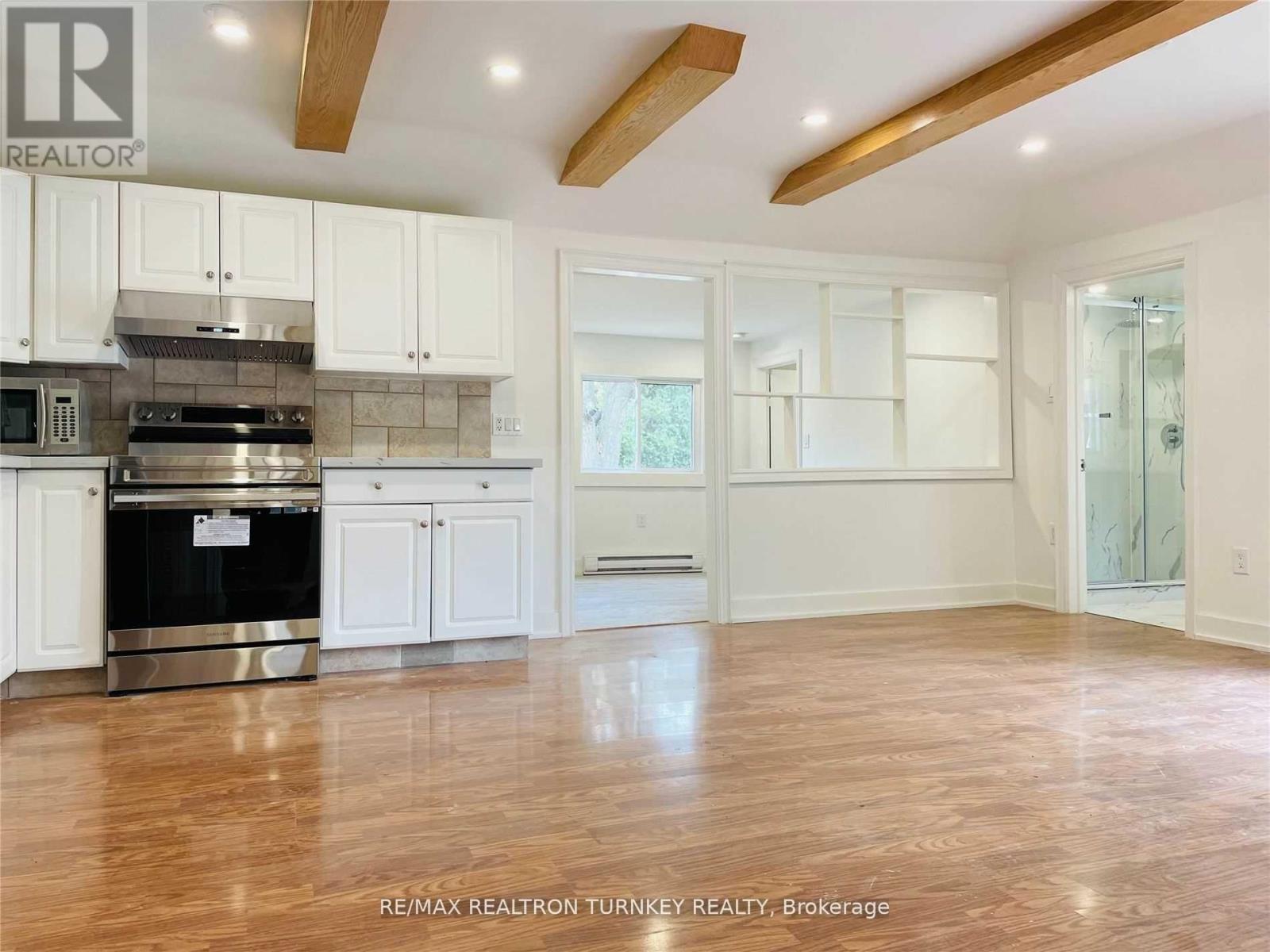 18 River Drive, East Gwillimbury, Ontario  L9N 1A6 - Photo 5 - N12815650