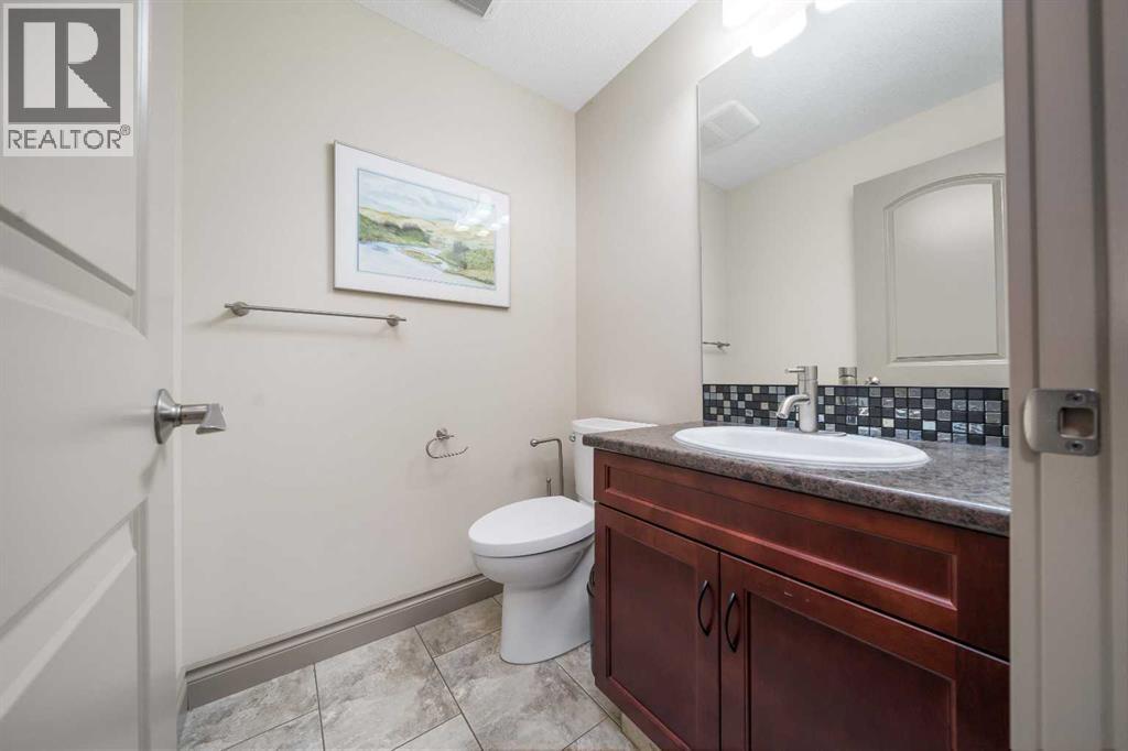 30 Palisades Mews Ne, Medicine Hat, Alberta  T1C 2B5 - Photo 6 - A2284161