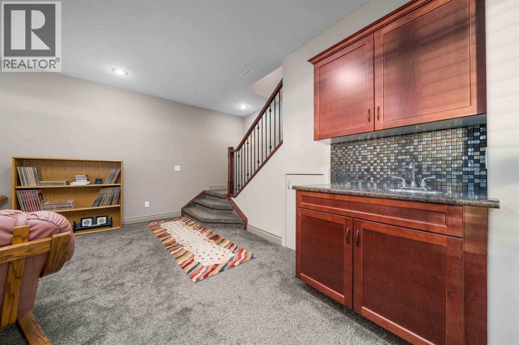 30 Palisades Mews Ne, Medicine Hat, Alberta  T1C 2B5 - Photo 23 - A2284161