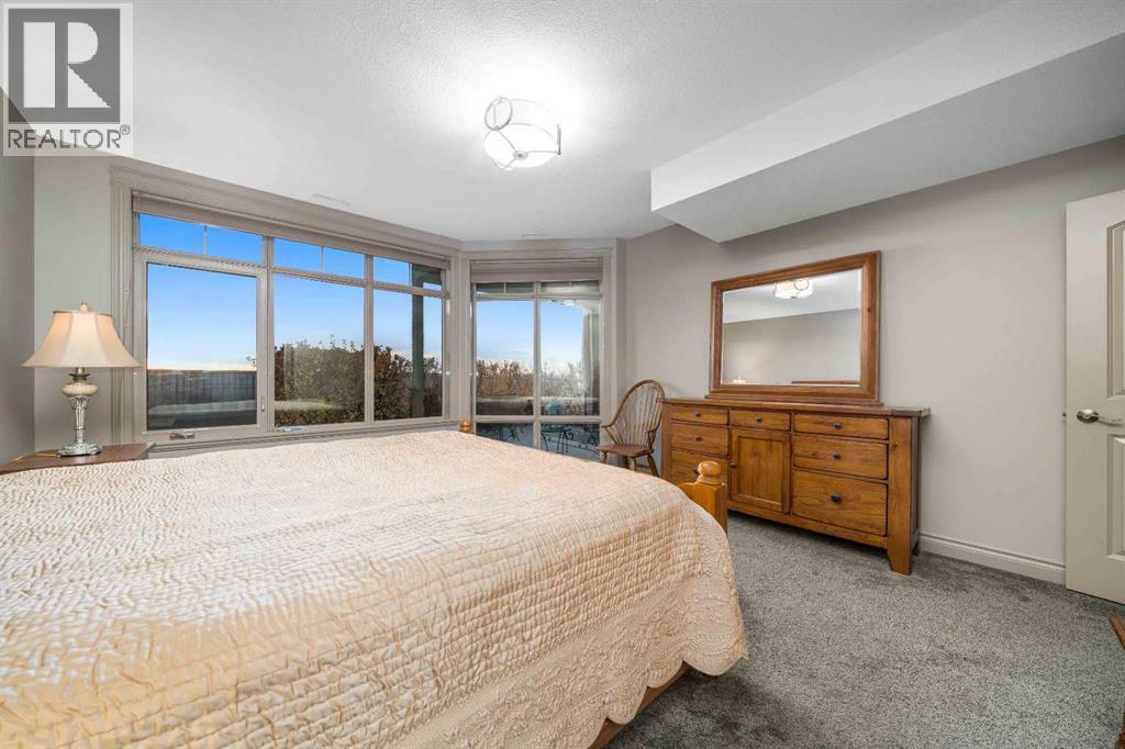 30 Palisades Mews Ne, Medicine Hat, Alberta  T1C 2B5 - Photo 30 - A2284161