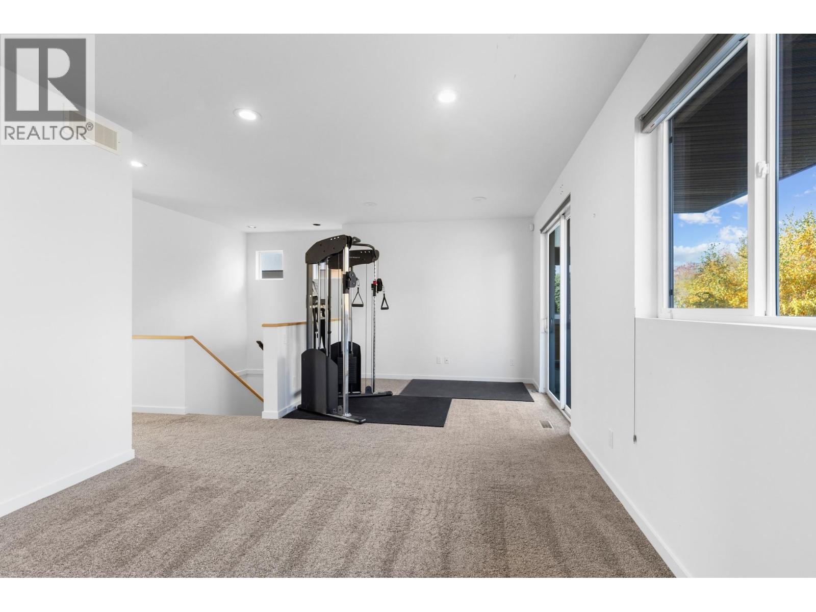 443 Christleton Avenue Kelowna Photo 36