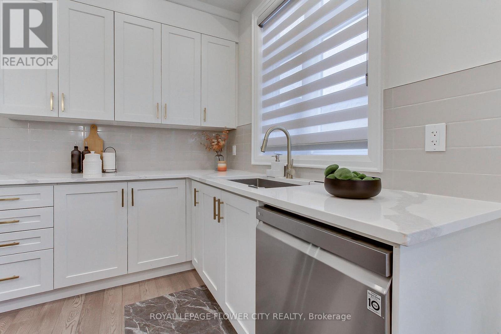 3379 Post Road, Oakville, Ontario  L6H 0Z4 - Photo 12 - W12815640