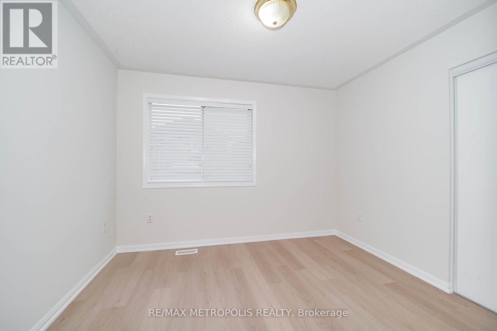 Upper - 20 Bottomwood Street, Brampton, Ontario  L6S 0A7 - Photo 9 - W12815642