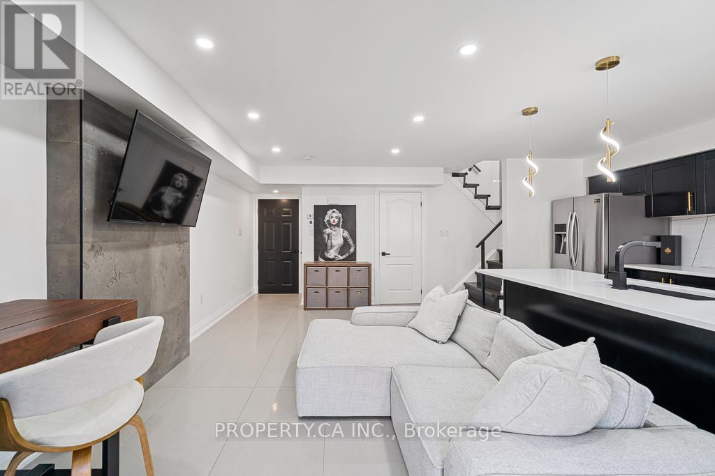 113 - 2441 Greenwich Drive, Oakville, Ontario  L6M 0S3 - Photo 6 - W12815658