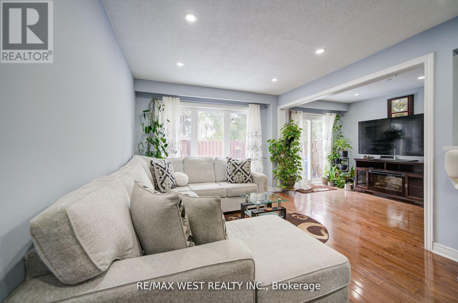 71 - 3525 Brandon Gate Drive, Mississauga, Ontario  L4T 3M3 - Photo 11 - W12815660