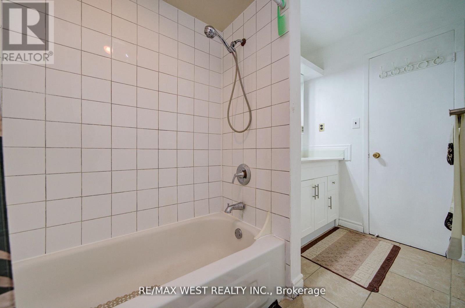 71 - 3525 Brandon Gate Drive, Mississauga, Ontario  L4T 3M3 - Photo 21 - W12815660