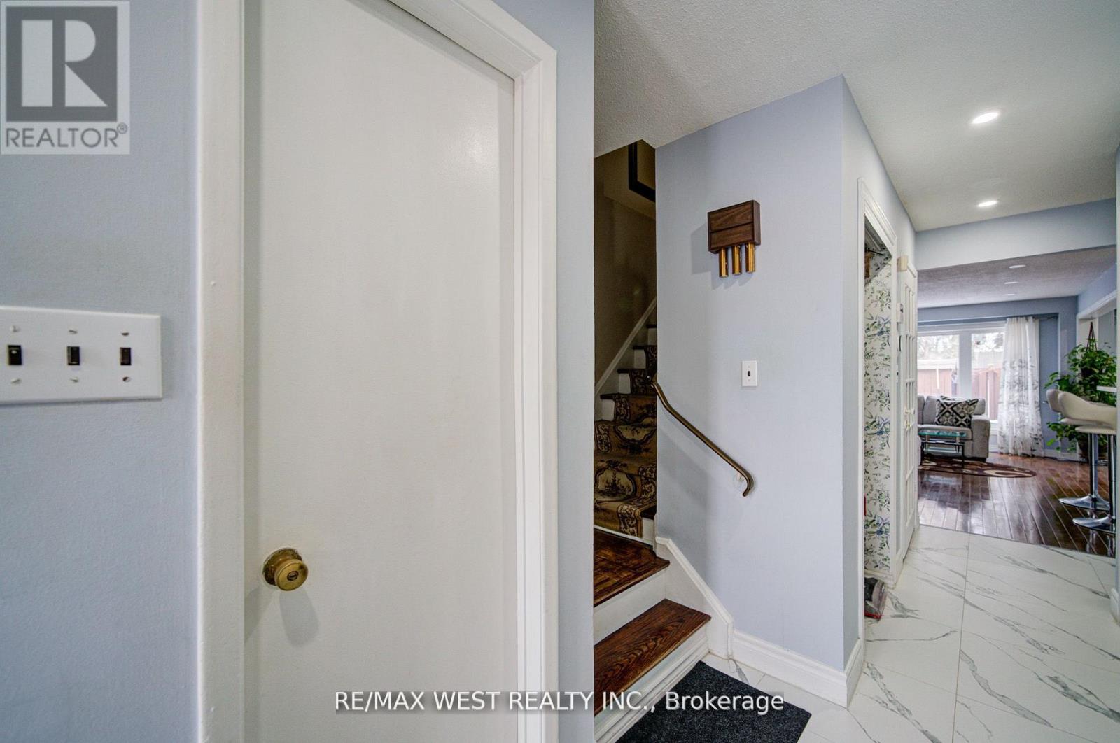 71 - 3525 Brandon Gate Drive, Mississauga, Ontario  L4T 3M3 - Photo 6 - W12815660