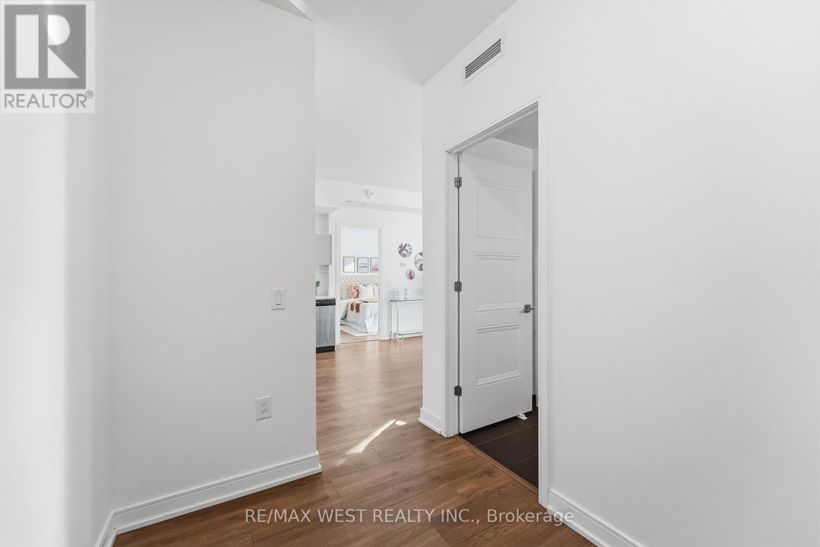 306 - 25 Neighbourhood Lane, Toronto (Stonegate-Queensway), Ontario  M8Y 0C4 - Photo 16 - W12815662