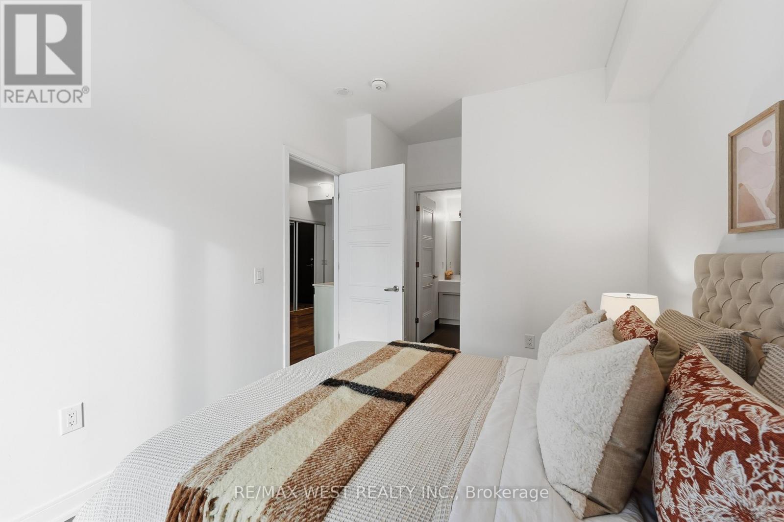 306 - 25 Neighbourhood Lane, Toronto (Stonegate-Queensway), Ontario  M8Y 0C4 - Photo 23 - W12815662