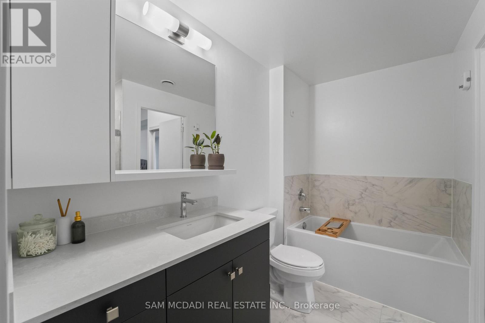 1403 - 1035 Southdown Road, Mississauga, Ontario  L5J 0A2 - Photo 20 - W12815674