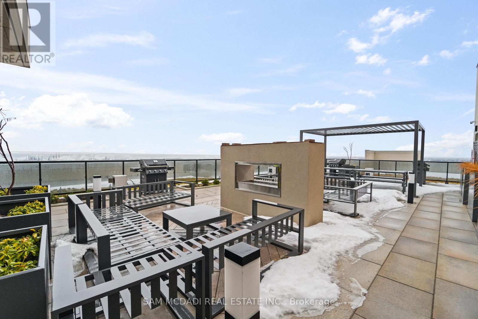 1403 - 1035 Southdown Road, Mississauga, Ontario  L5J 0A2 - Photo 31 - W12815674