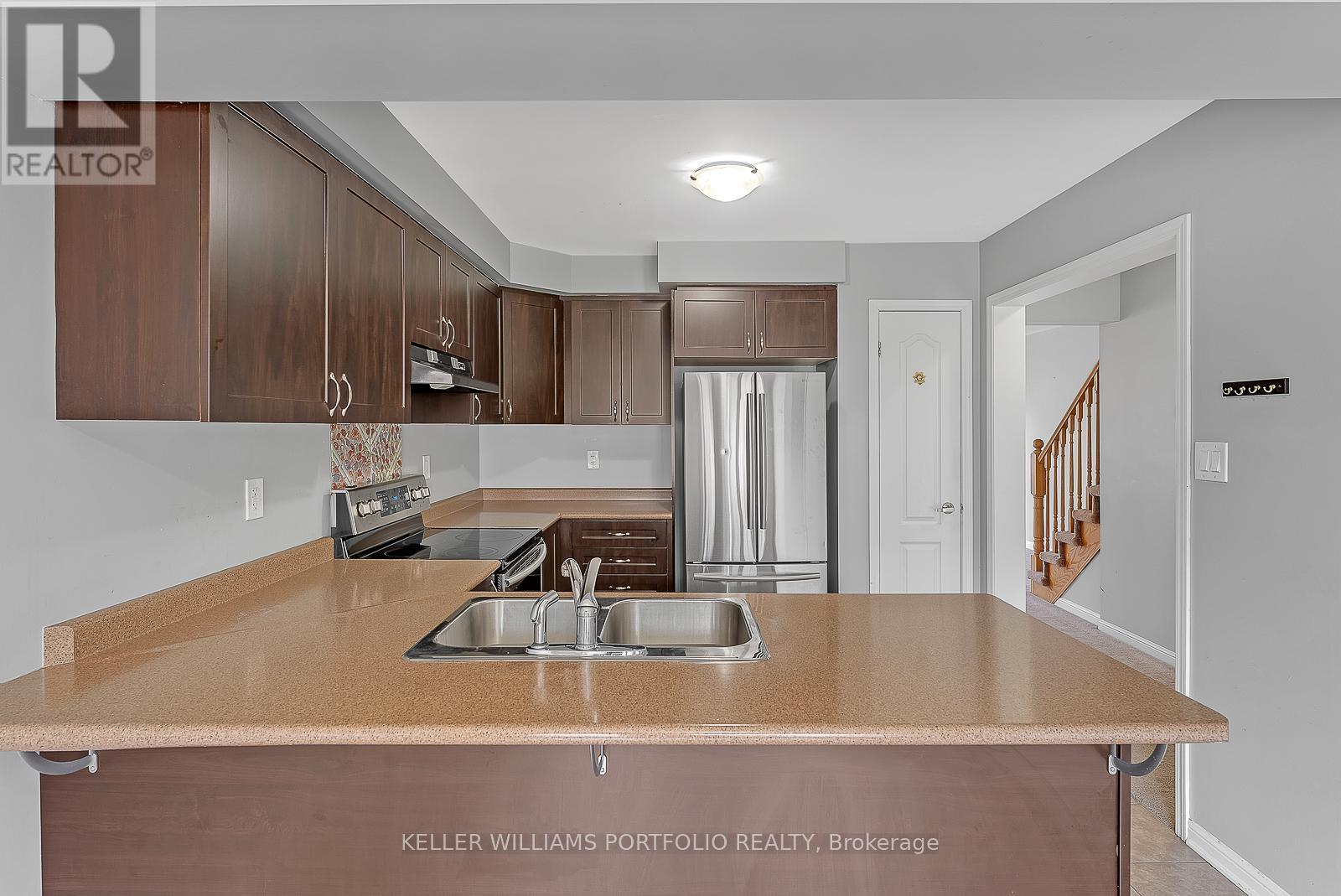 32 Affleck Road, Brampton, Ontario  L7A 3Z2 - Photo 8 - W12815704