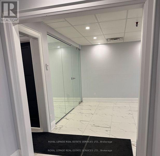 3 - 175 Toryork Drive, Toronto, Ontario  M9L 2Y7 - Photo 5 - W12815712