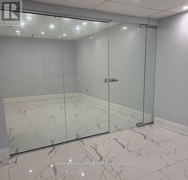 3 - 175 Toryork Drive, Toronto, Ontario  M9L 2Y7 - Photo 7 - W12815712