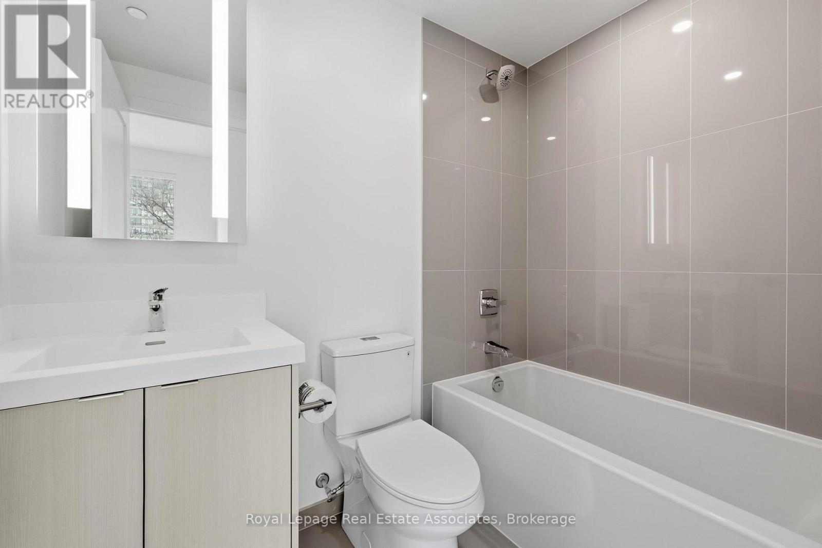 401 - 25 Cordova Avenue, Toronto, Ontario  M9A 0E5 - Photo 16 - W12815744