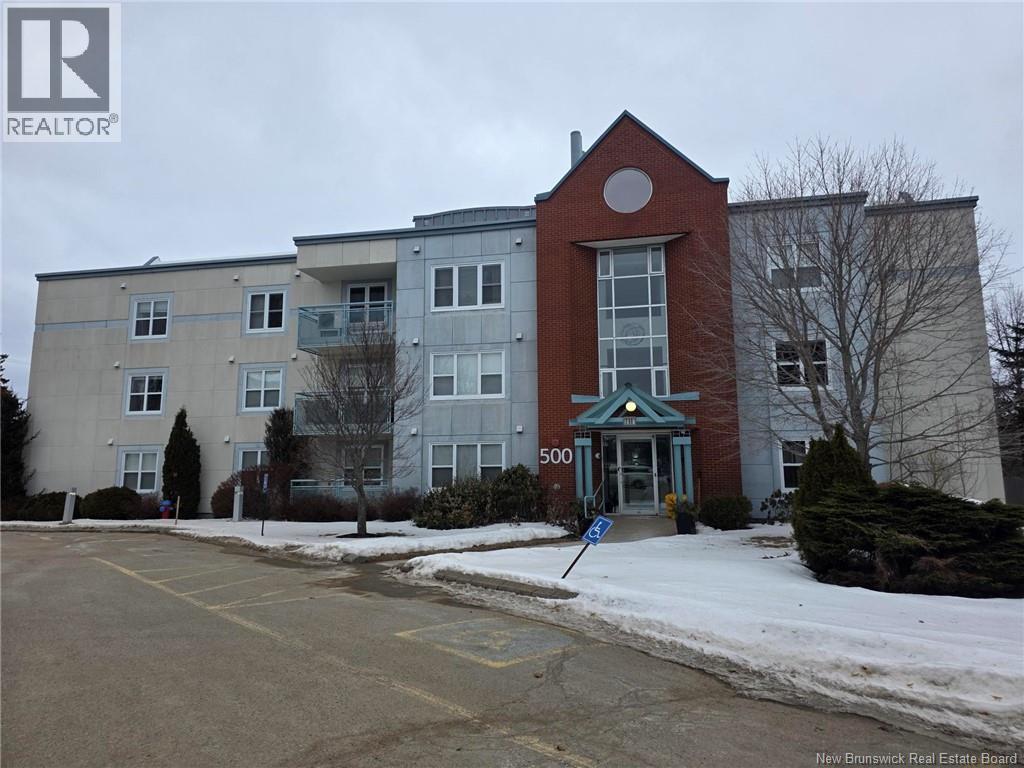 <h3>$350,000</h3><p>500 Venus Court Unit# 360, Fredericton, New Brunswick</p>