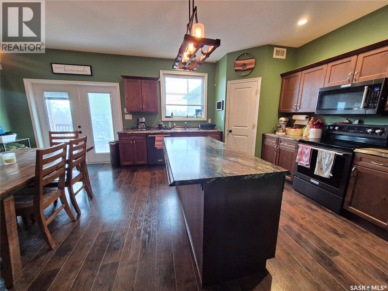 208 Loucks Street, Pangman, Saskatchewan  S0C 2C0 - Photo 11 - SK029087