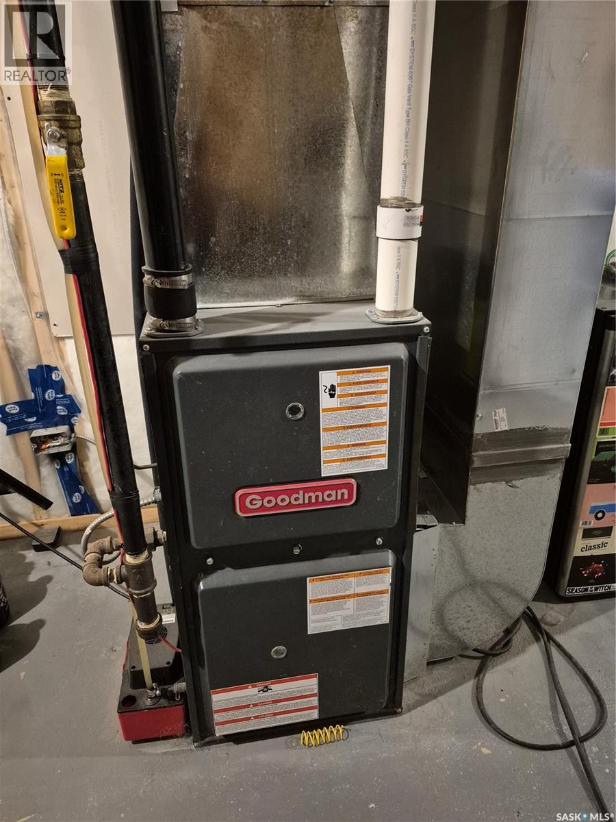 208 Loucks Street, Pangman, Saskatchewan  S0C 2C0 - Photo 37 - SK029087