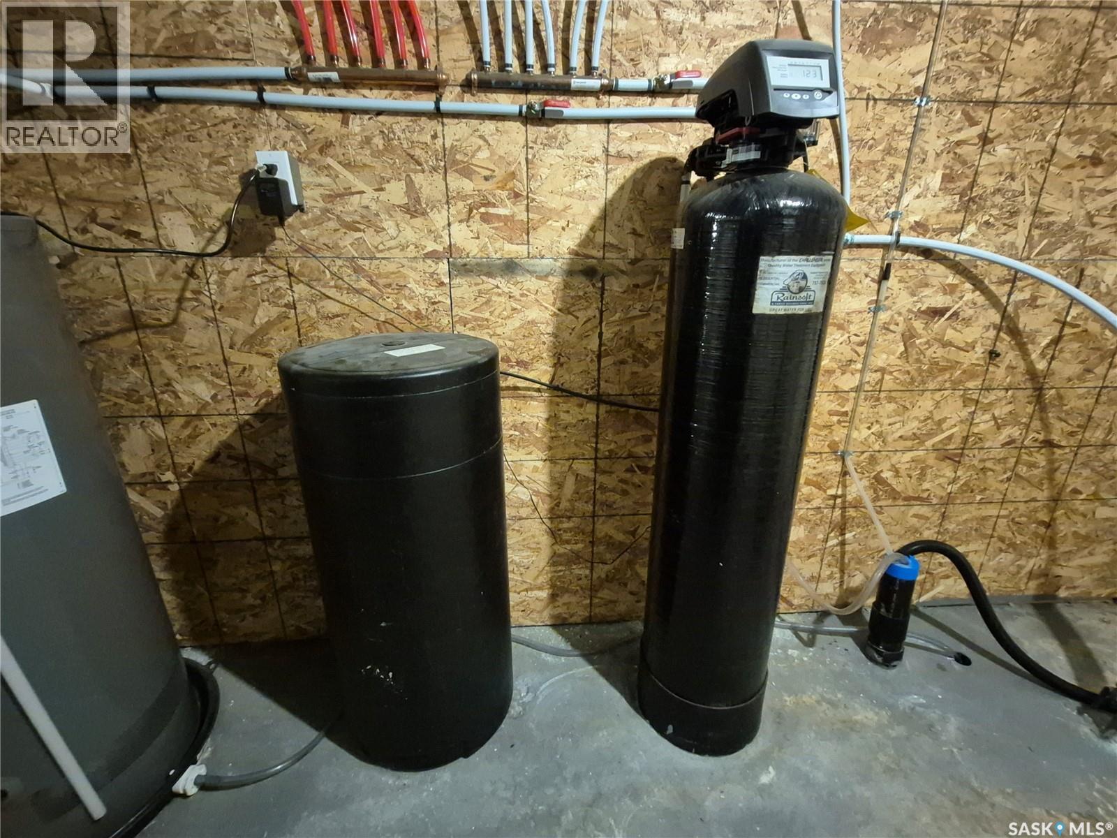 208 Loucks Street, Pangman, Saskatchewan  S0C 2C0 - Photo 40 - SK029087