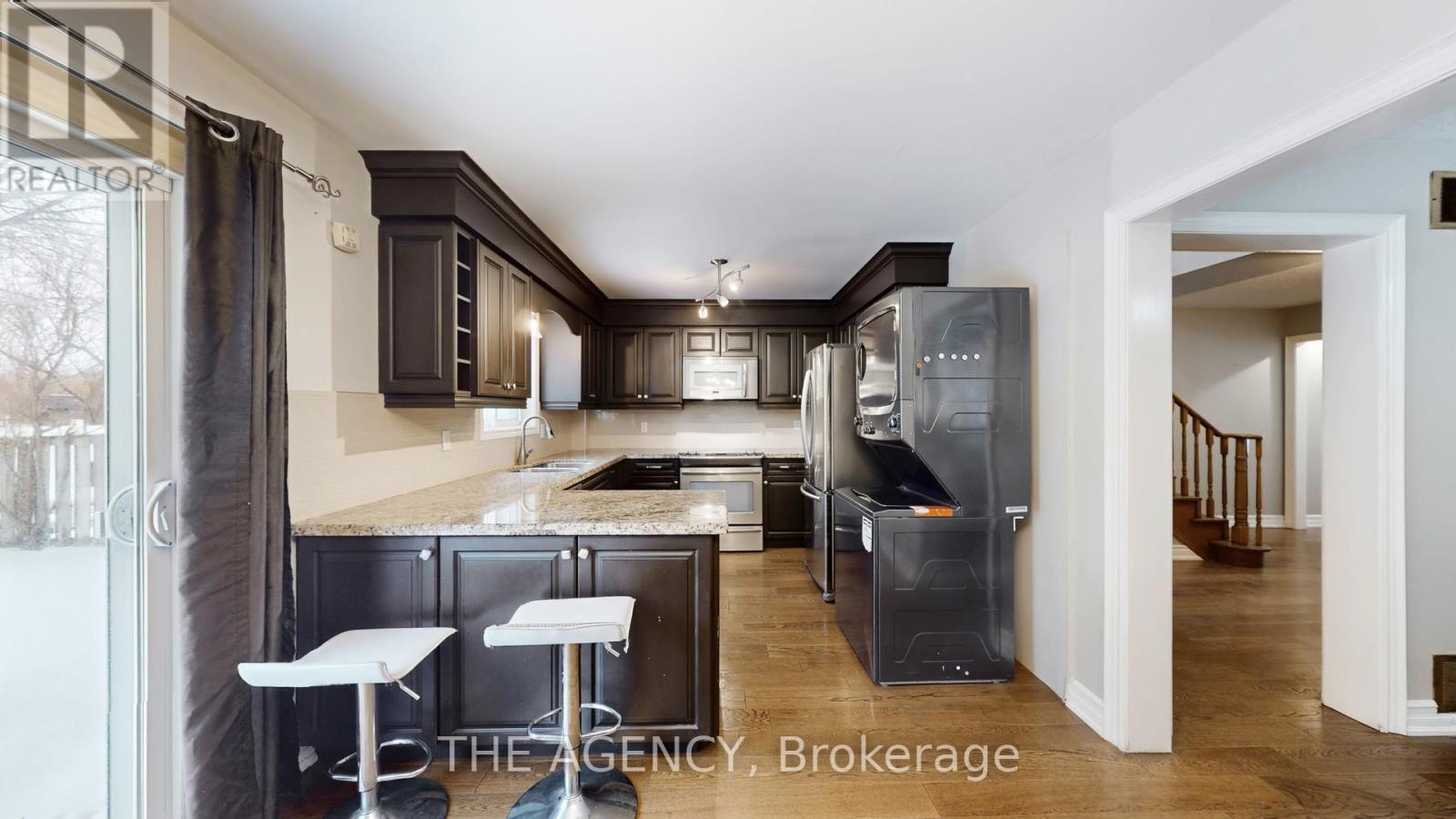 167 Stephenson Crescent, Richmond Hill, Ontario  L4C 5T3 - Photo 4 - N12798922