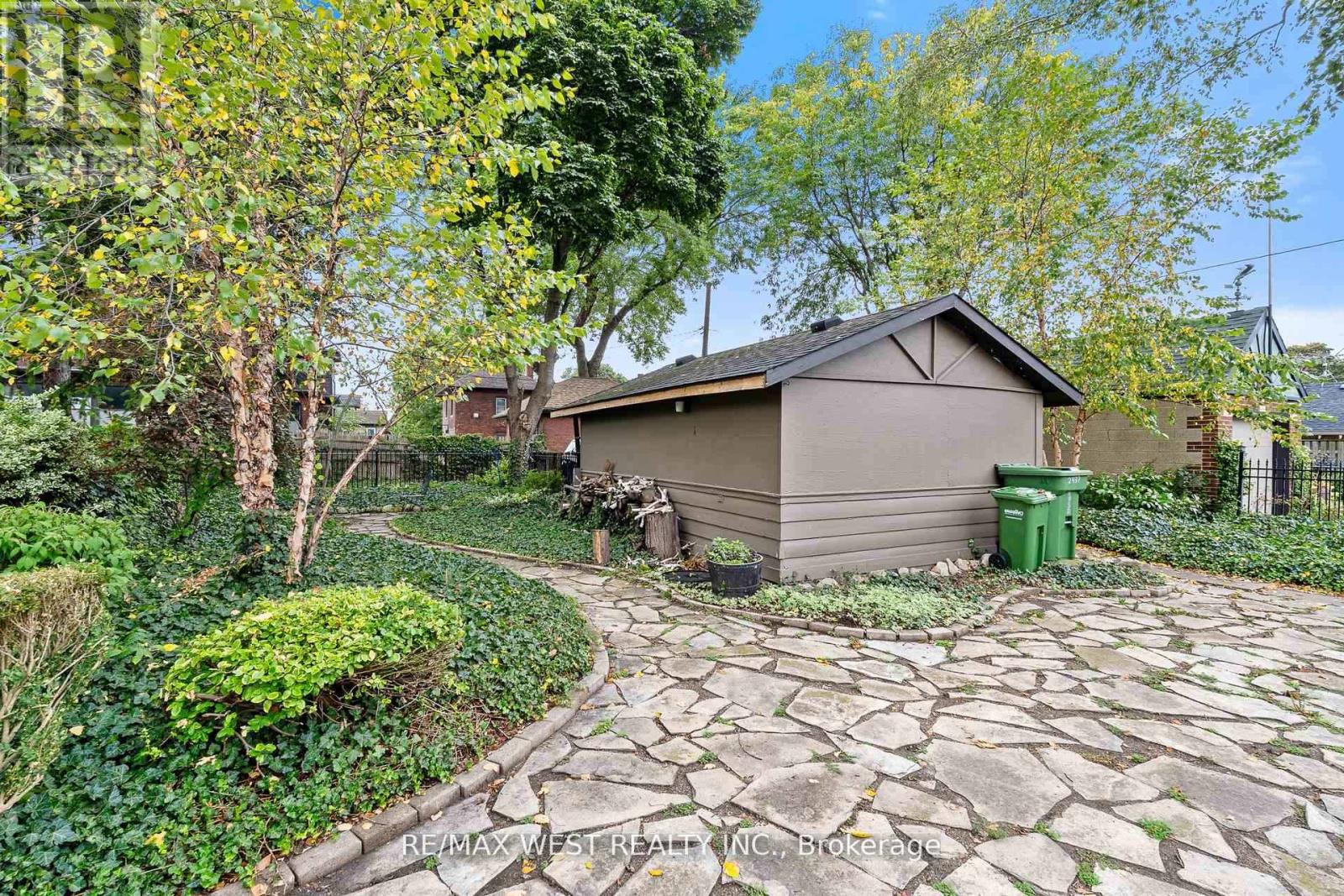 2437 Riverside Drive W, Windsor, Ontario  N9B 1B2 - Photo 27 - X12815646