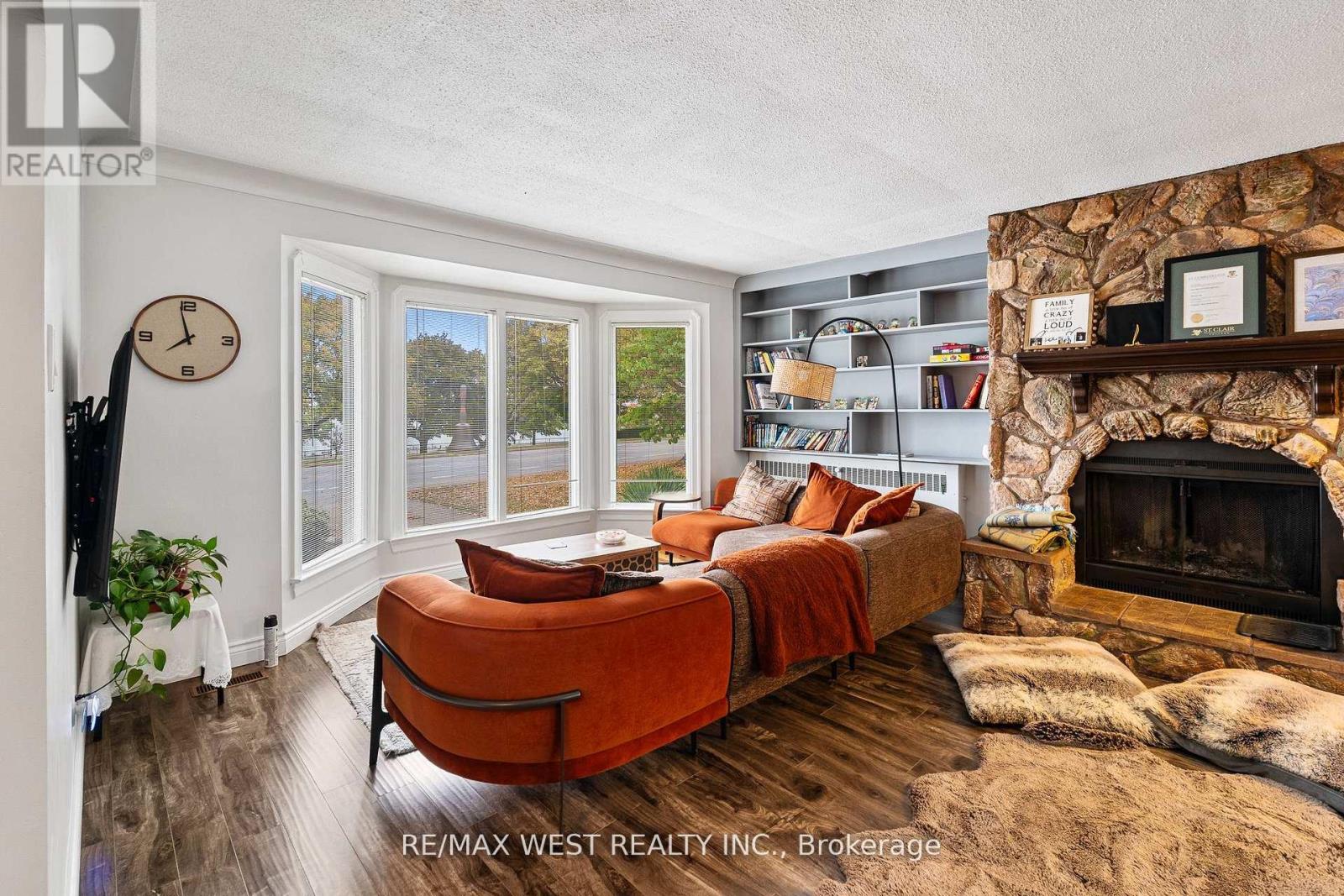 2437 Riverside Drive W, Windsor, Ontario  N9B 1B2 - Photo 32 - X12815646