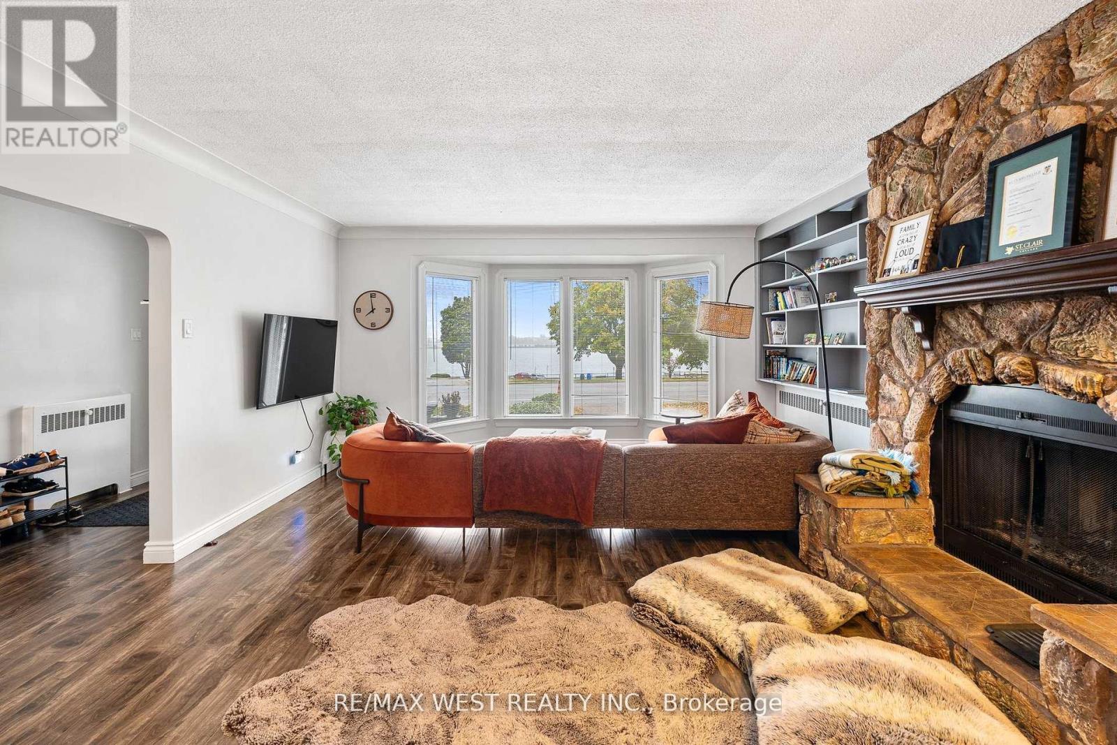 2437 Riverside Drive W, Windsor, Ontario  N9B 1B2 - Photo 34 - X12815646